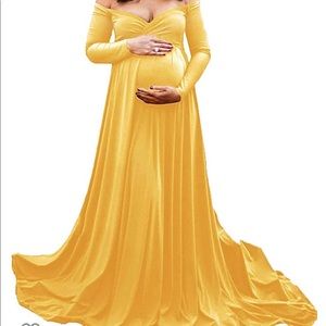 Maternity Off Shoulders Half Circle Gown